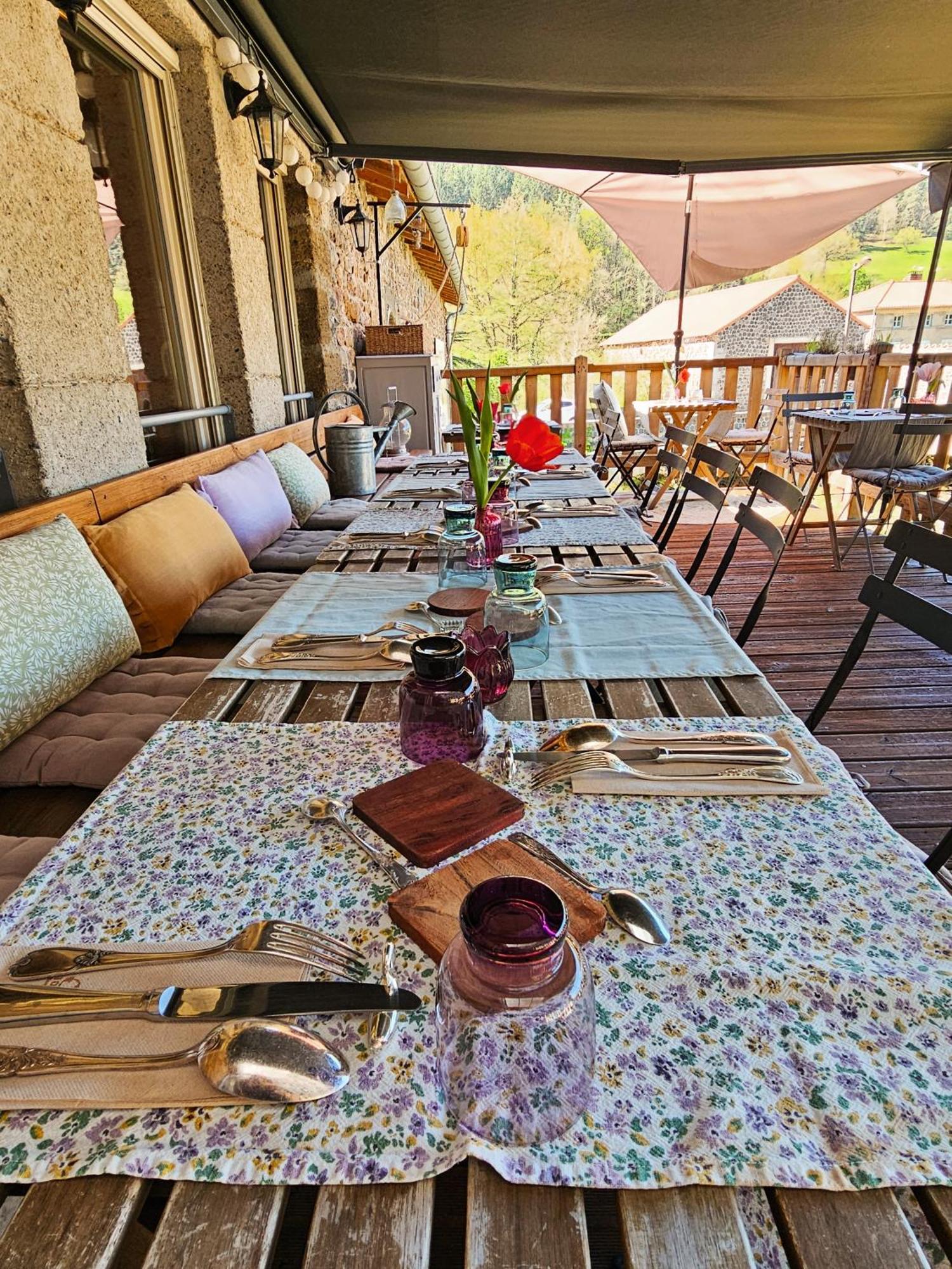 Auberge De Chanteuges Eksteriør billede