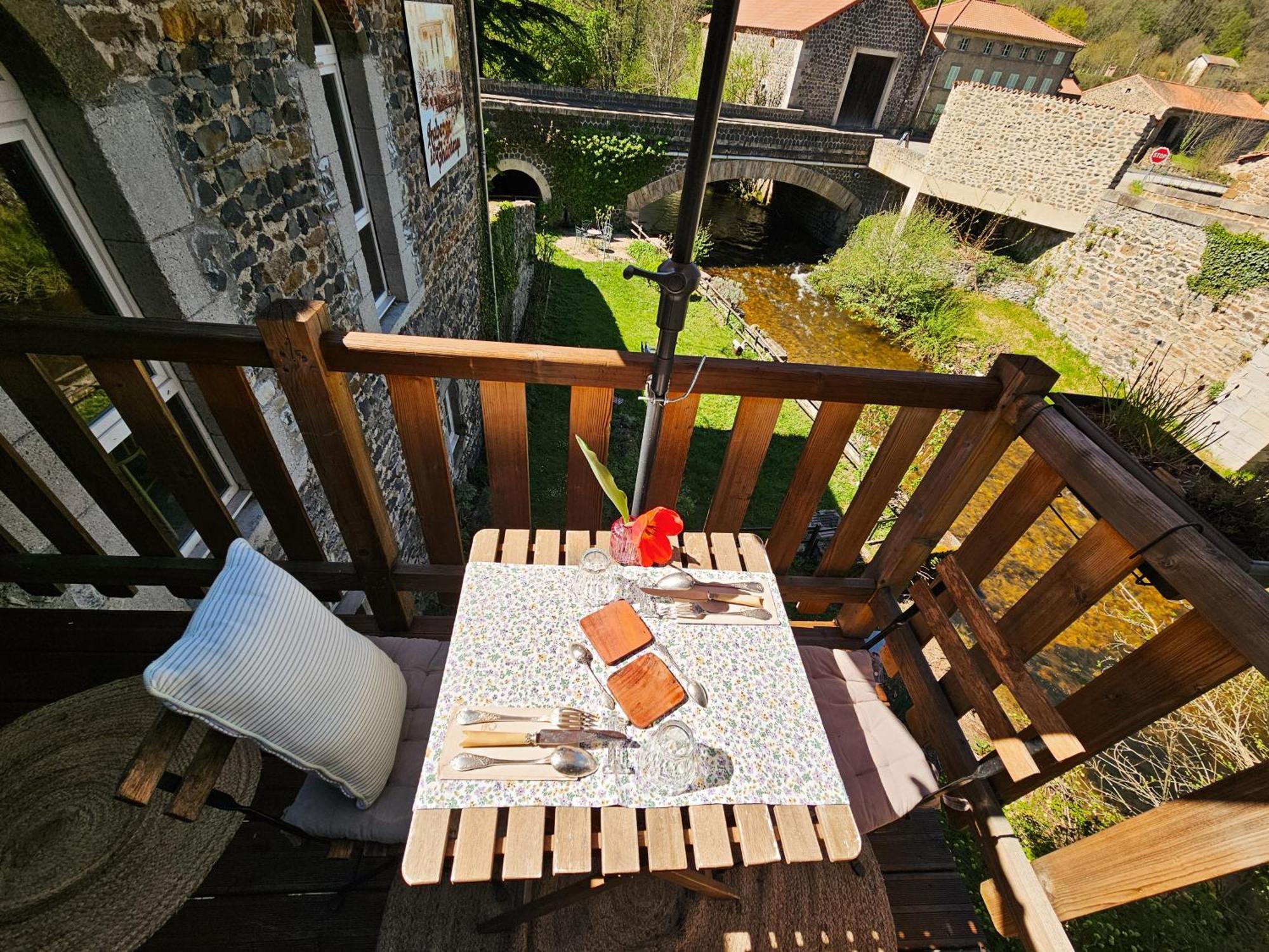 Auberge De Chanteuges Eksteriør billede